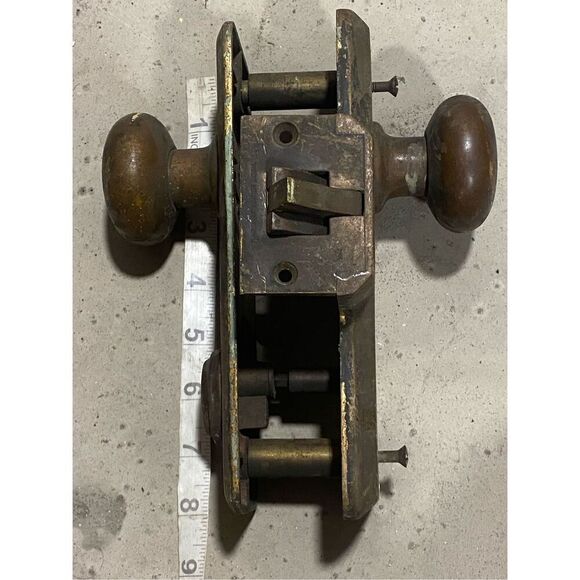 Antique Brass Door Knob and Martise Lock Set pat 1911 - Picture 7 of 8